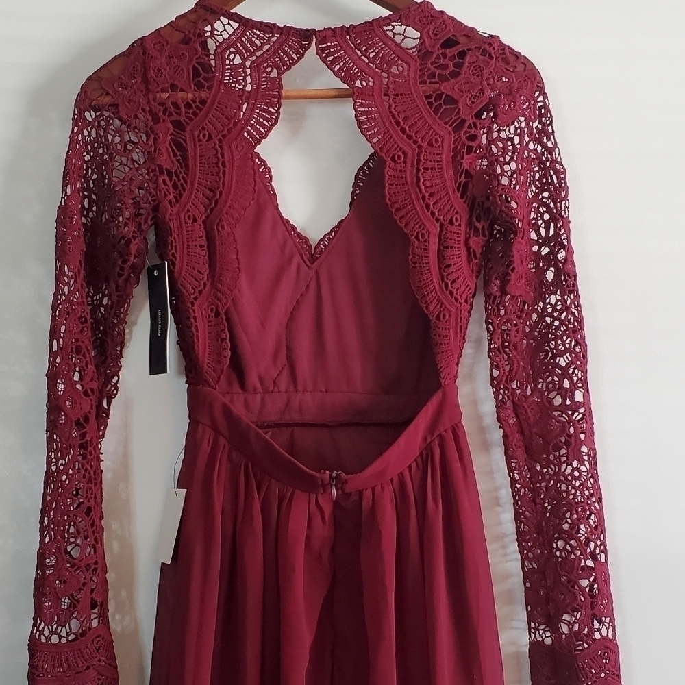 Lulu's burgundy longsleeve lace gown - Picture 8 of 10